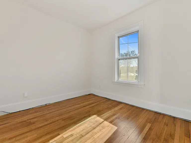 50 Mount Vernon St #2 — Photo 2