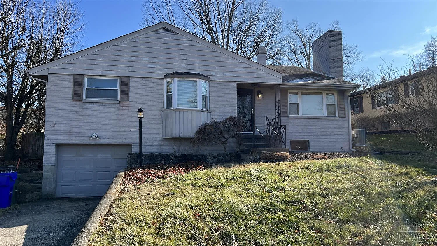 1181 Susan Dr photo 1
