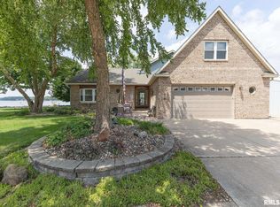 707 1st Ave, Hampton, IL 61256