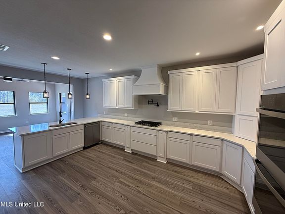 3rd image of 18265 Landon Rd