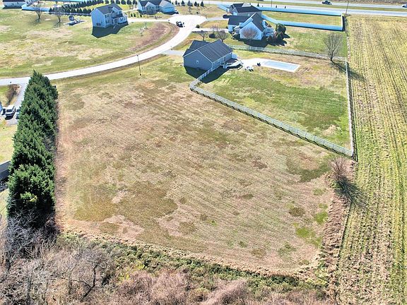 4th image of 7827 Sugar Maple Dr