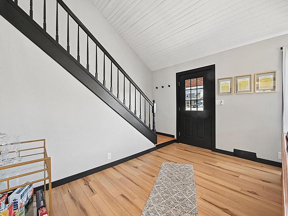 5th image of N1665 Linn ROAD