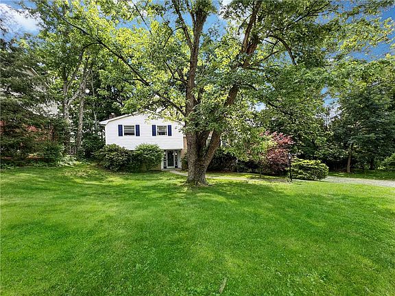 2nd image of 4087 Benden Cir