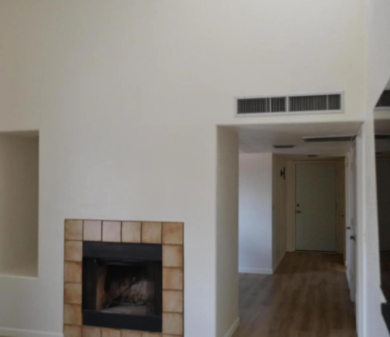 2 bed, 2.0 bath, 1079 sqft, $1,550 — Photo 4