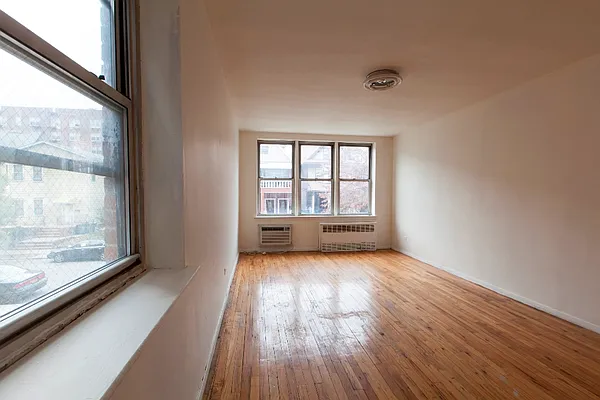 Sold by Block & Lot Real Estate | media 37