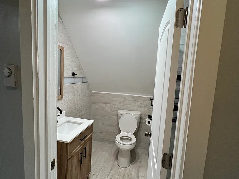 81-83 Woodland St #3 — Photo 4