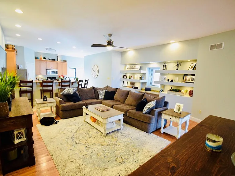 4376 Olive St — Photo 4