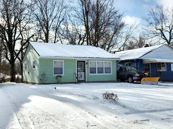 16802 Lipton Ave, Cleveland, OH 44128