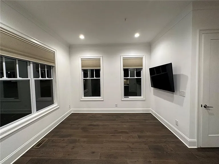 18 Peachtree Ave NE #1 — Photo 10