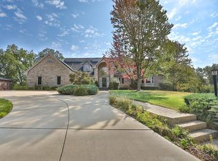 350 Hackmann Ln, Saint Louis, MO 63141