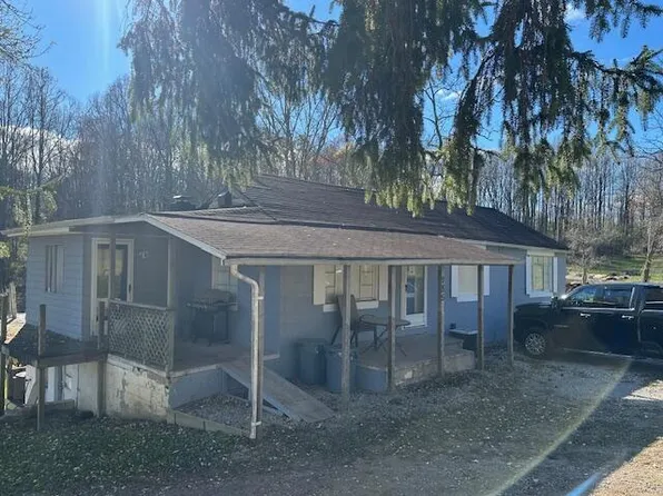 985 Pump Station Rd SE, Sugar Grove, OH 43155