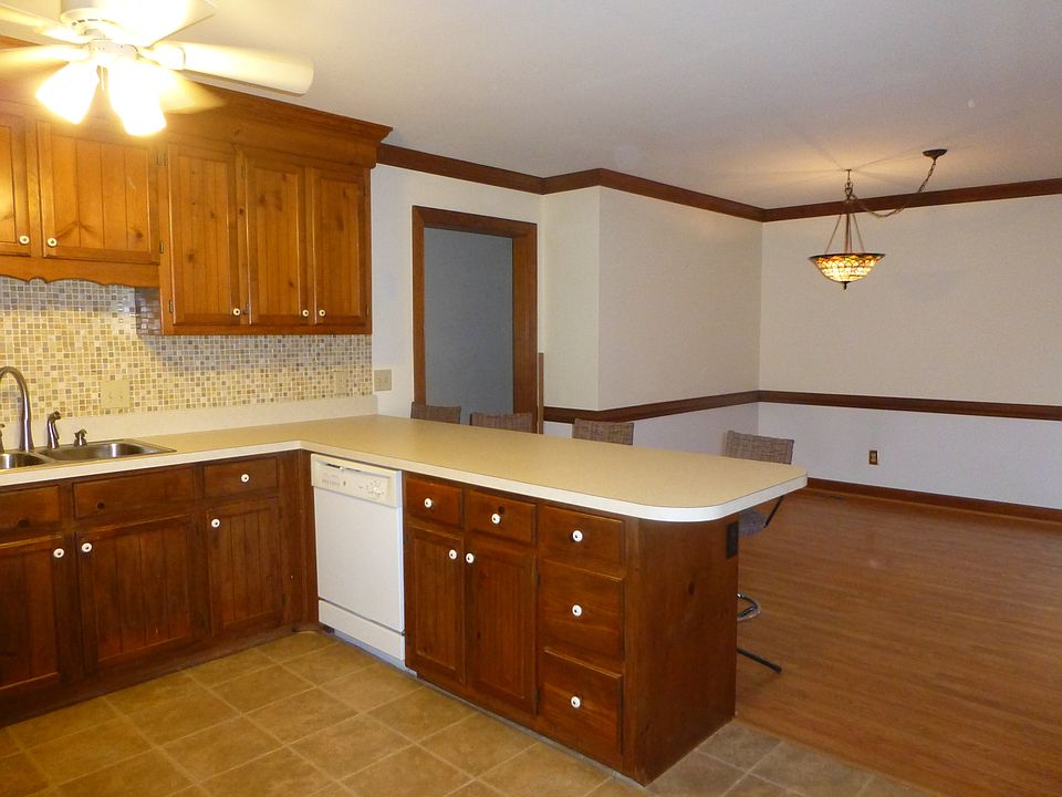1st image of 216 Thelmar Ln