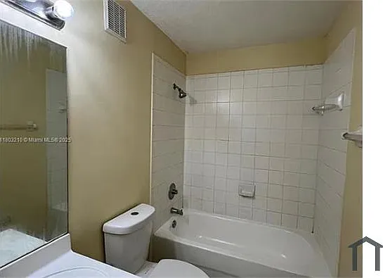 1260 SE 31st Ct #201-34 — Photo 9