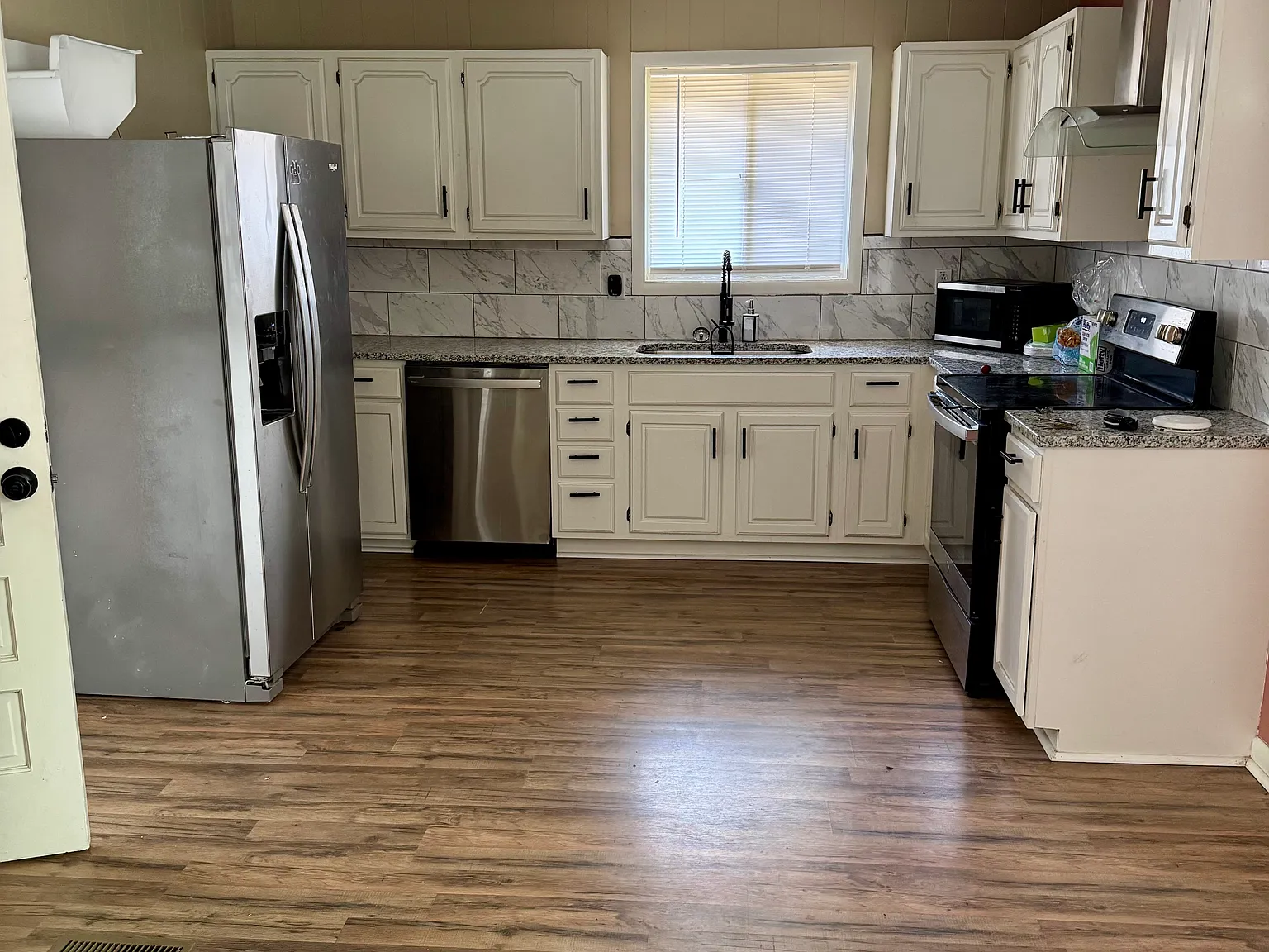 3 bed, 1262 sqft, $1,550 — Photo 3