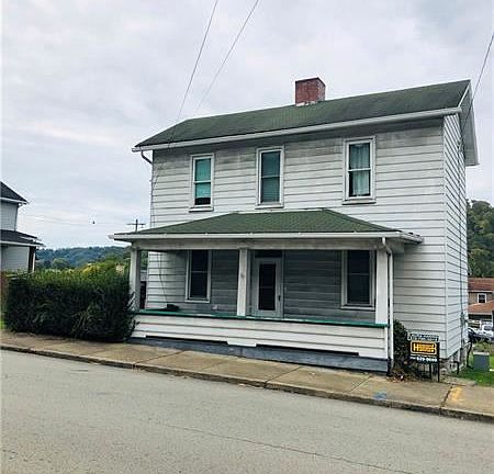3rd image of 231 N Water St