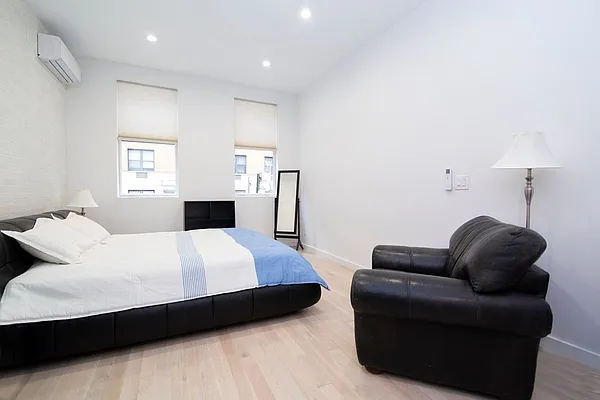 Rented by REAL New York | media 2