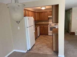 137 Creekside Dr APT 1, Amherst, NY 14228
