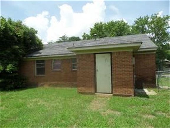 3rd image of 459 Deerskin Dr