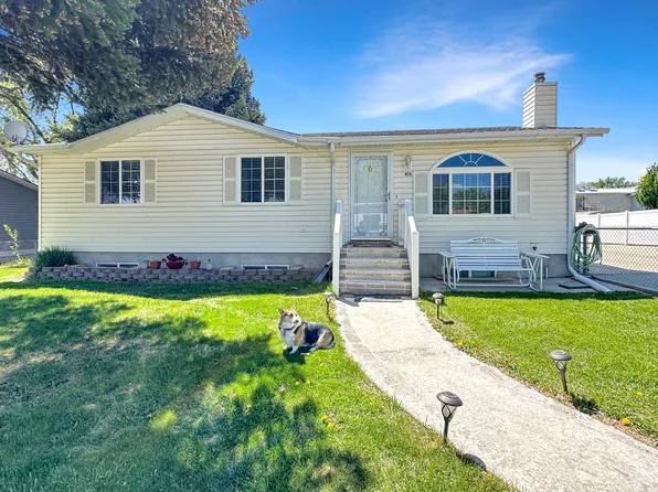 415 N Cedar Vw, Orangeville, UT 84537