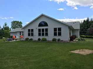 5482 Sampson Rd, Abrams, WI 54101