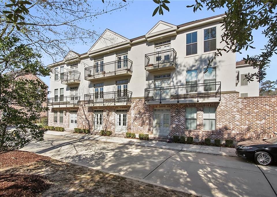 1st image of 827 Autumn Pl APT 201
