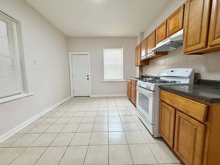 4511 N Colorado St — Photo 3
