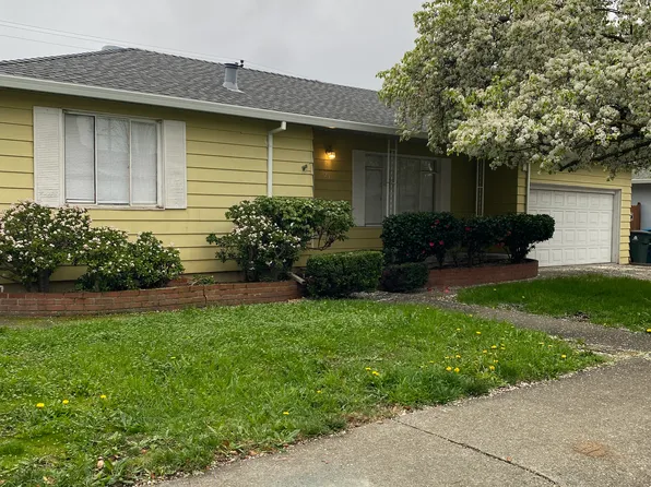 121 Manhattan Dr, Vallejo, CA 94591