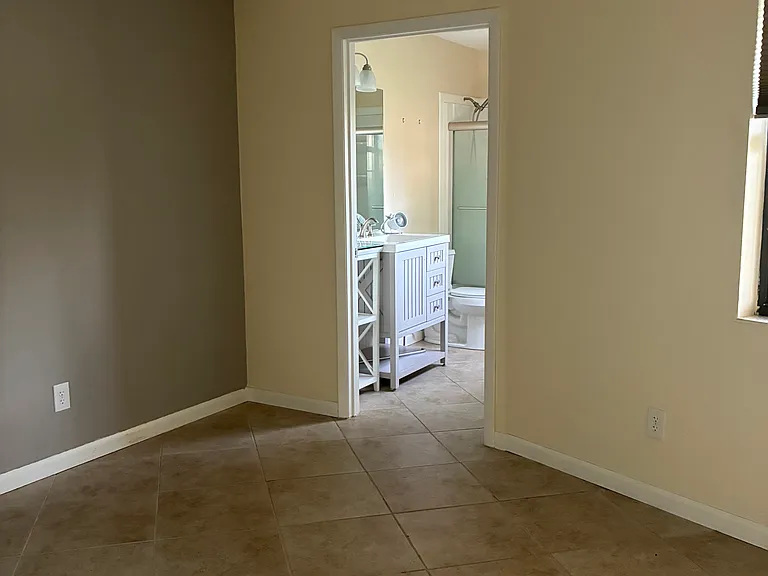 1999 NE Collins Cir #100 — Photo 21