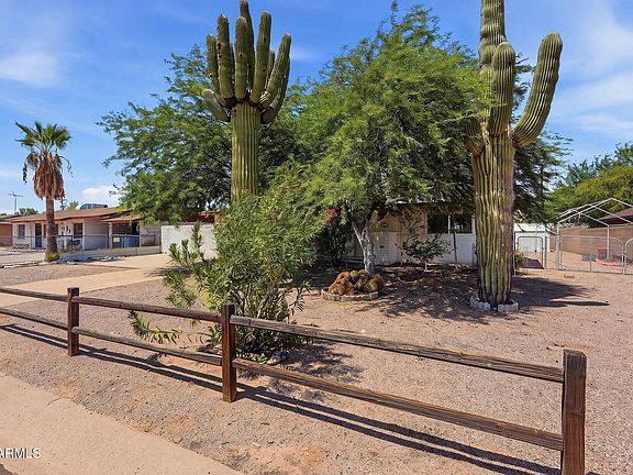 3rd image of 844 E DESERT Avenue