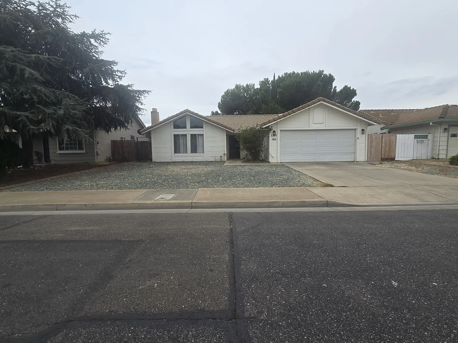 2 bed, 1233 sqft, $2,000 — Photo 1