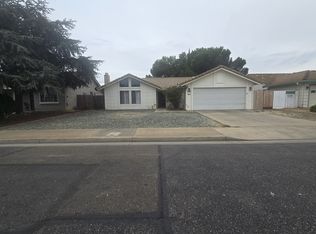 1331 Chukar St, Los Banos, CA 93635