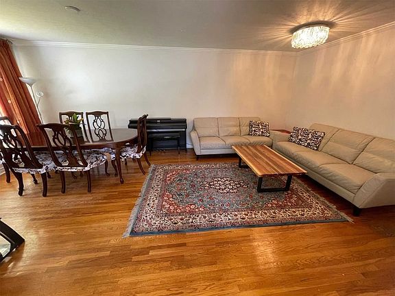 4th image of 231 Blue Grass Blvd