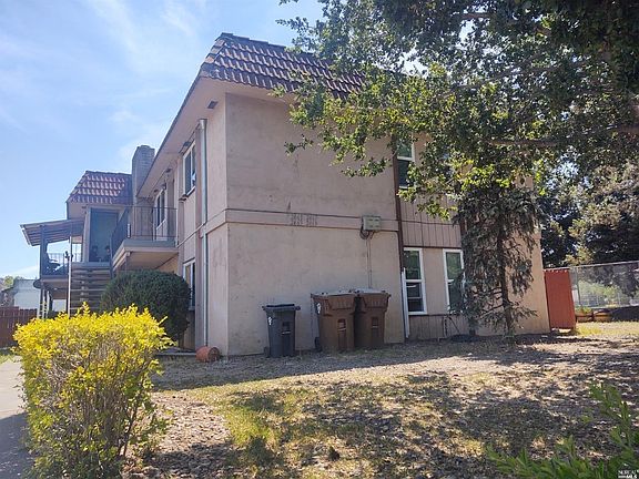 3rd image of 2463 Colina Ct
