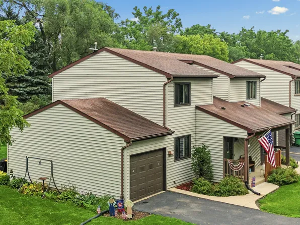 600 Killeen Ct #1, Harvard, IL 60033