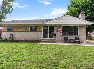 37565 Westvale St, Romulus, MI 48174