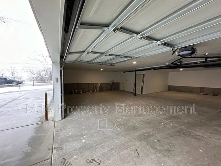 500 E Fort Union Blvd #B1 — Photo 22