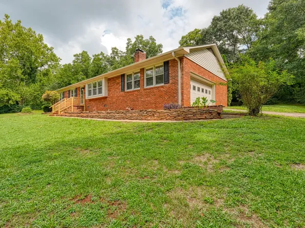 682 Davis Trading Post Rd, Chesnee, SC 29323
