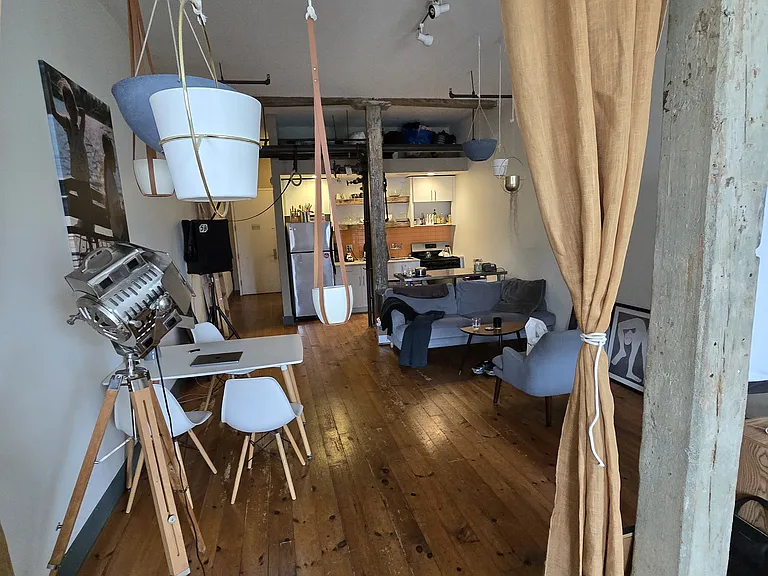 300 Graham Ave #2F — Photo 5