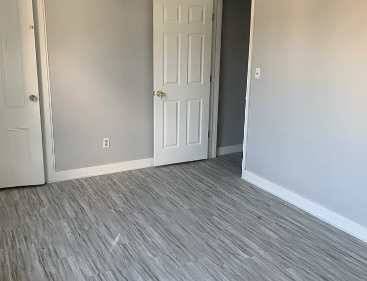 9 Warren St #3 — Photo 3