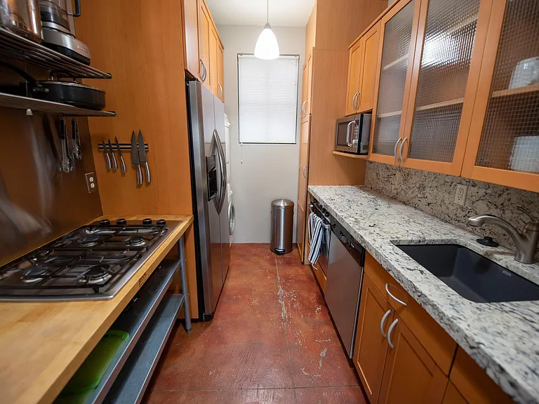 336 W Broadway #310 — Photo 7