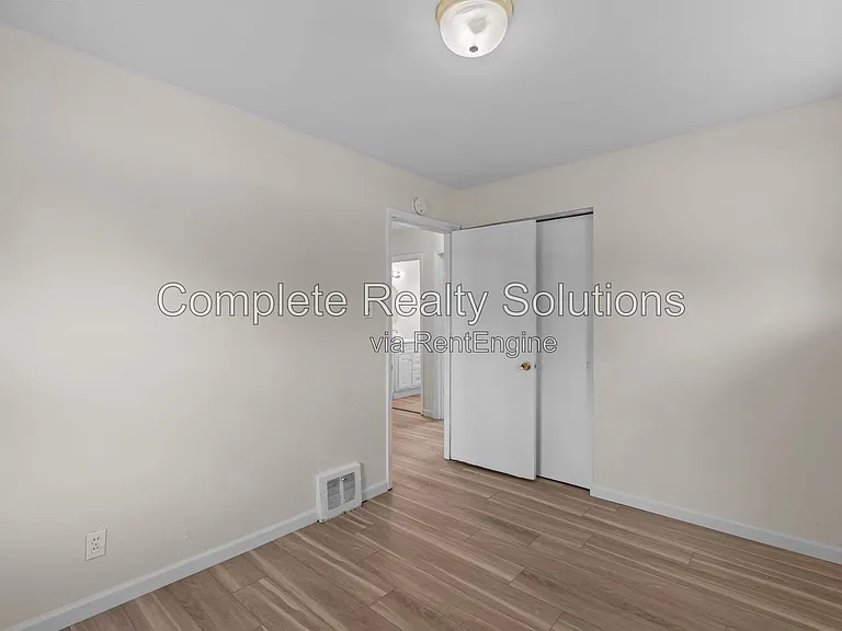 5661 Bermuda Dr — Photo 24