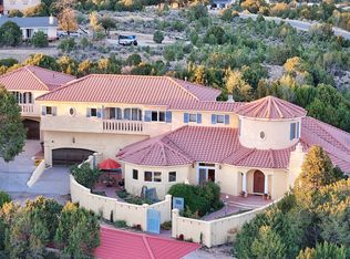 135 La Senda Rd, White Rock, NM 87547
