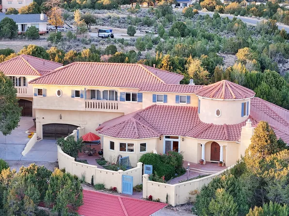 135 La Senda Rd, White Rock, NM 87547