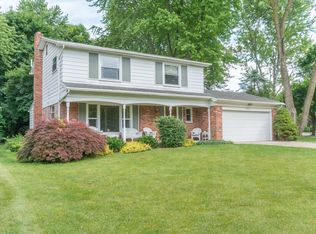 2900 N Baylis Dr, Ann Arbor, MI 48108
