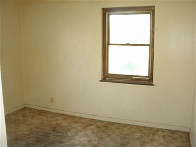 3rd image of 115 Castlewood Ave