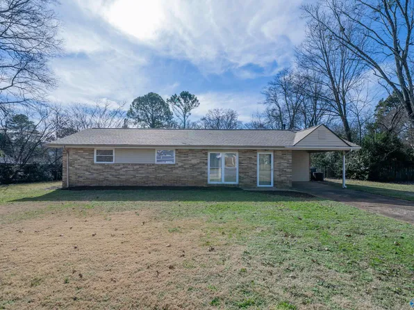 6303 Sheri Dr NW, Huntsville, AL 35806