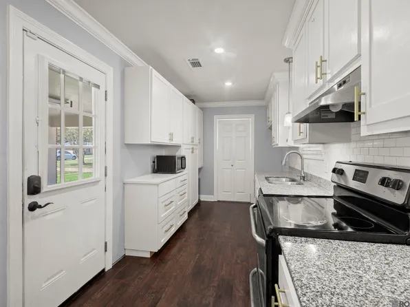 16807 Chickasaw Ave, Greenwell Springs, LA 70739