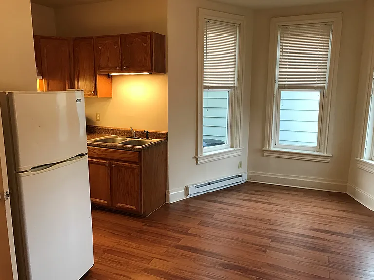 14 N Potomac St #3 — Photo 2