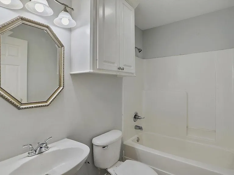 428 Wildberry Cir — Photo 8