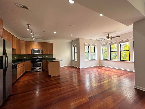 5th image of 4849 N Christiana Ave #3